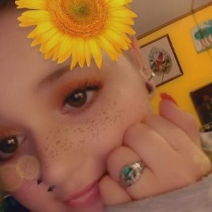 Meet your Posher, Mia